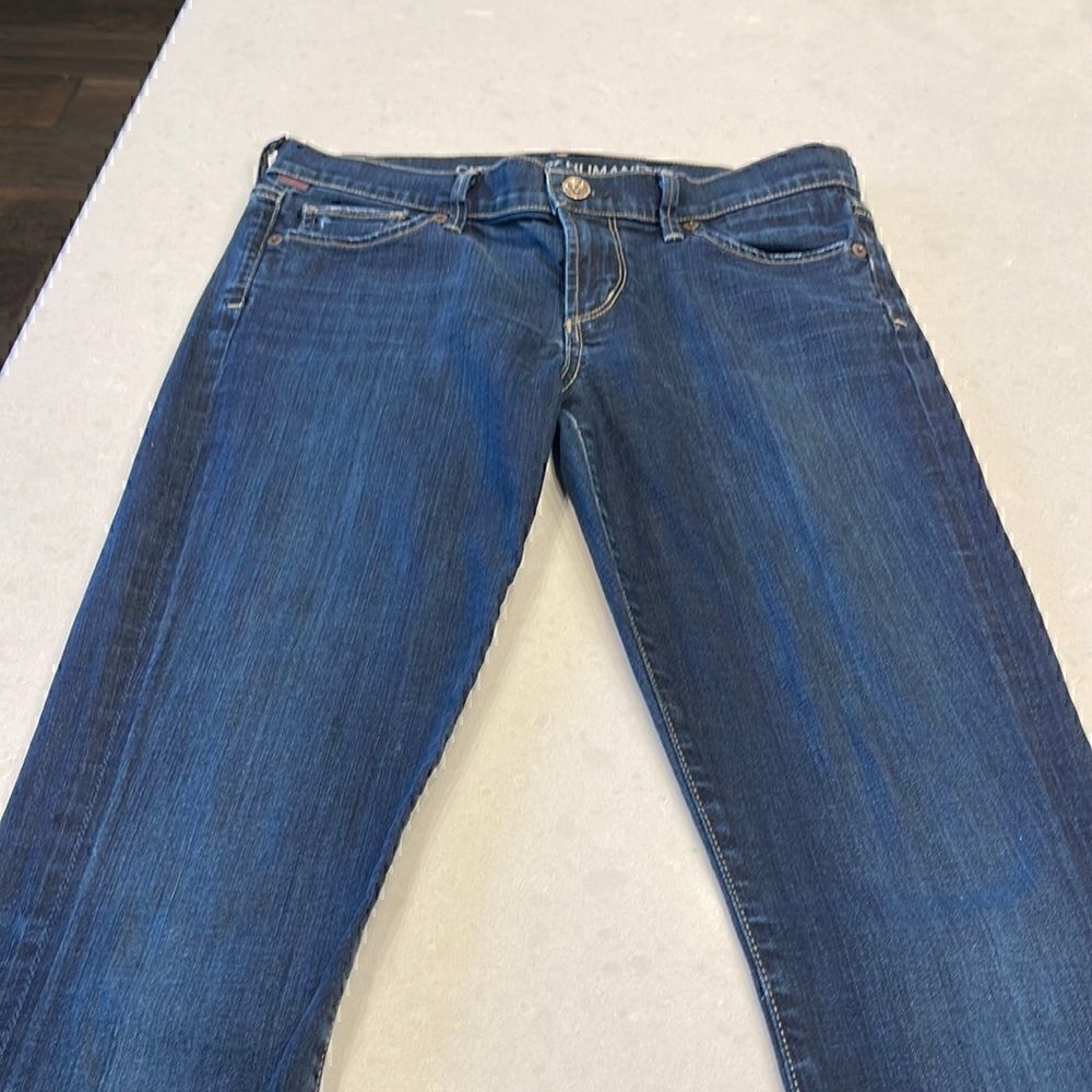 Citizens of humanity Ava low rise straight leg. Women’s jeans size 27 frayed hem